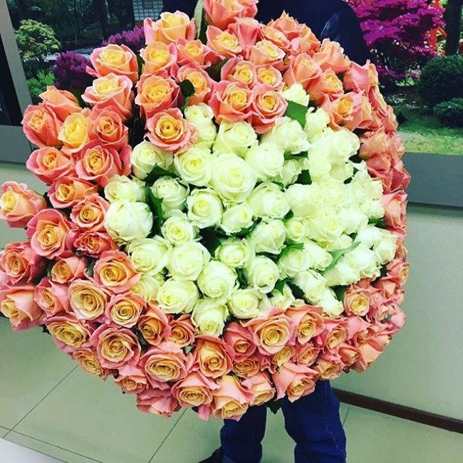 Букет из 201 розы (микс). Высота 50 см