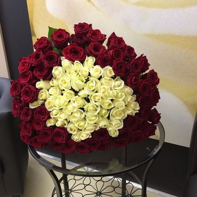 Букет из 75 розы (микс). Высота 70 см