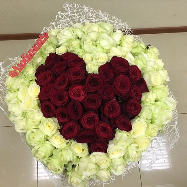 101 Роза.Высота 40см. Коробка сердце