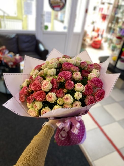 Букет из 21 розы (микс). Высота 40 см