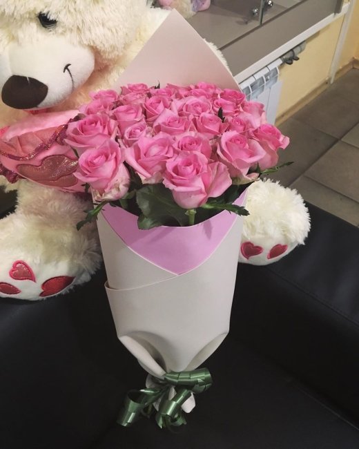 Роза Ревиваль (розовая). Букет из 25 роз. Высота 60 см