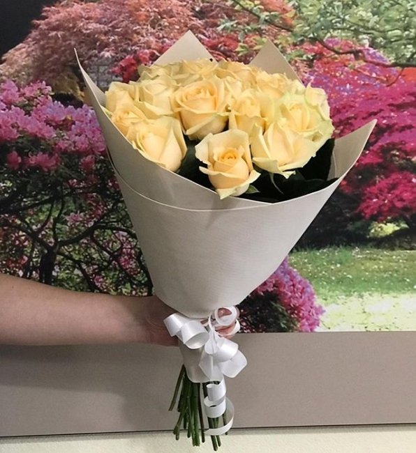 Роза Пич-Аваланж (персиковая). Букет из 21 розы. Высота 50 см