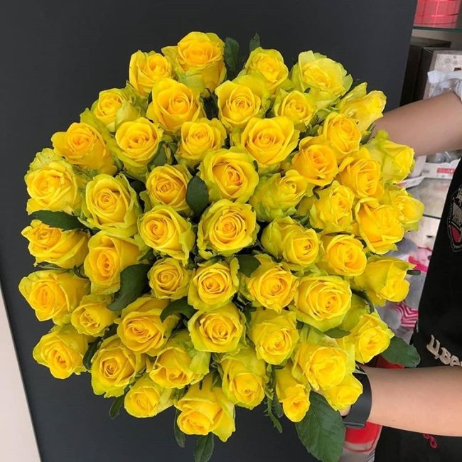 Роза Пени Лейн (желтая). Букет из 51 розы. Высота 50 см